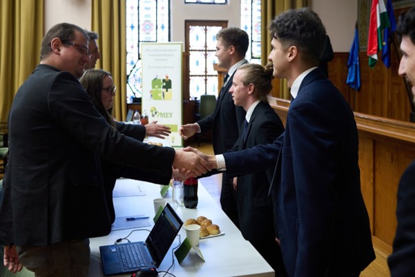 Pécsi Menedzsment Esettanulmányi Verseny 2025 fotója